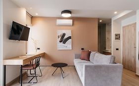The City Hotel & Suites (Adults Only)